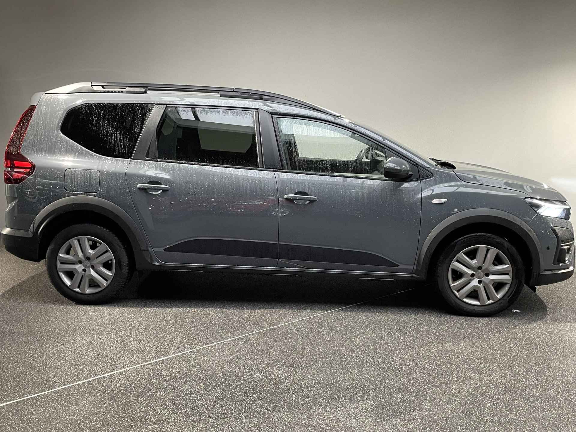 Dacia Jogger 1.0 TCe 110 Expression 7p. - 3/9