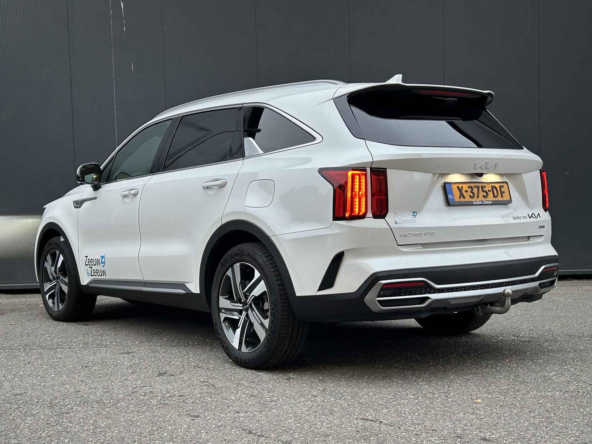 Kia Sorento 1.6 T-GDI Plug-in Hybrid 4WD ExecutiveLine 7pers Meest luxe uitvoering | BTW auto | Metallic lak | Trekhaak | Fabrieksgarantie t/m 17-10-2030 - 8/46