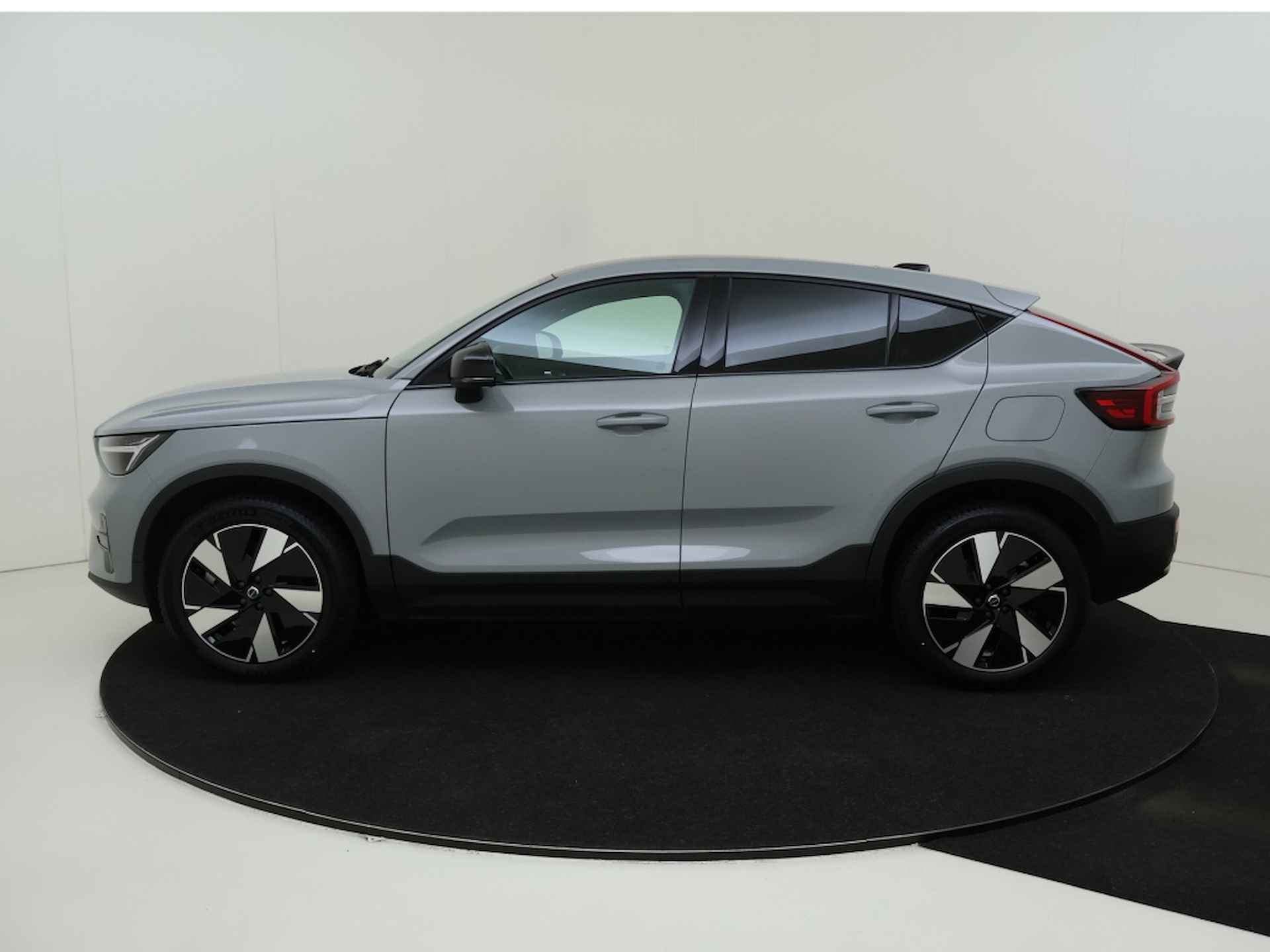 Volvo C40 Extended Core 82 kWh | Climate Pack | Getint Glas | 19" Velgen | - 2/33