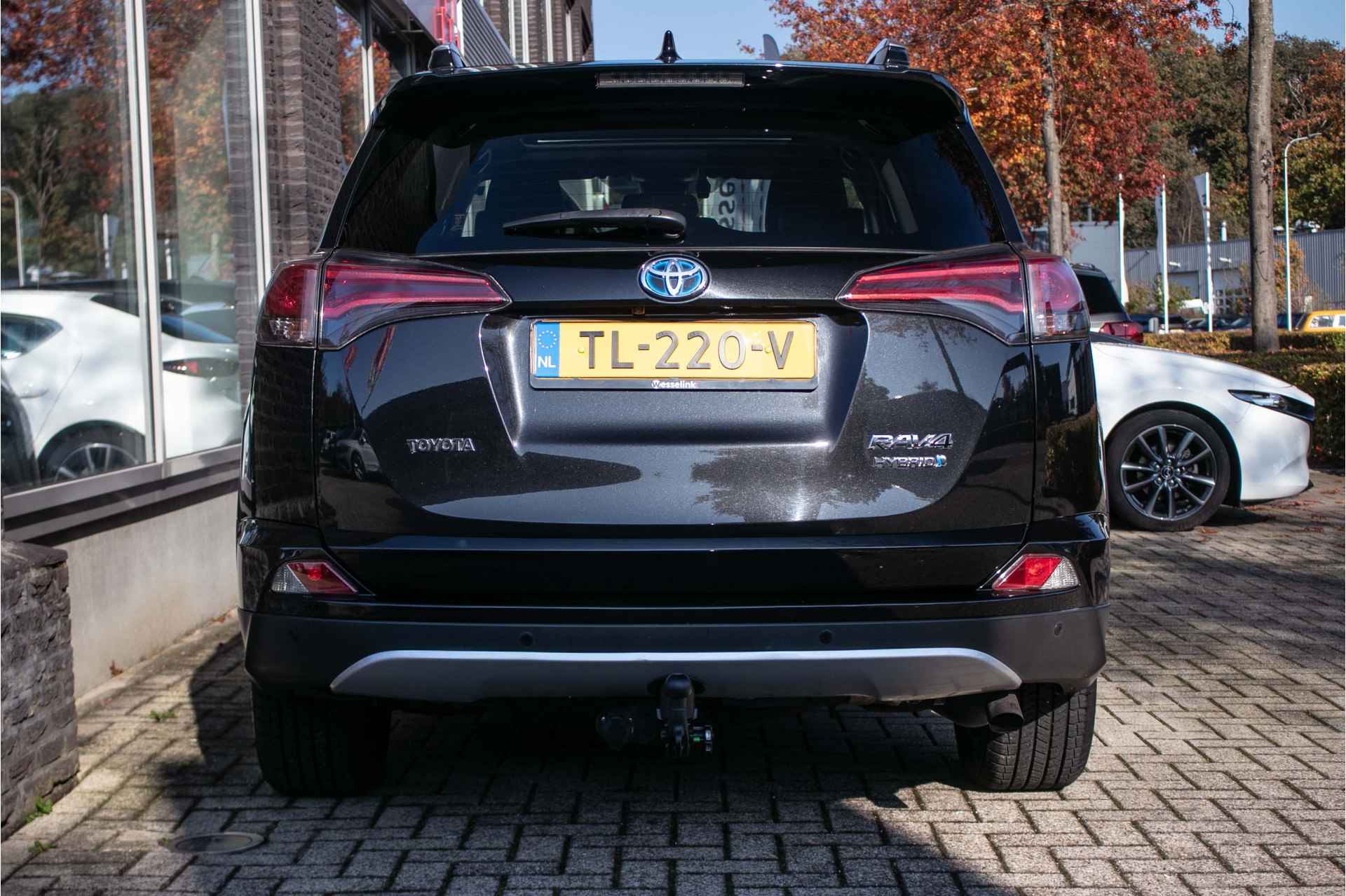 Toyota RAV4 2.5 Hybrid AWD Executive Business - All-in rijklrprs | Trekhaak | Schuifdak | vol leder - 11/45