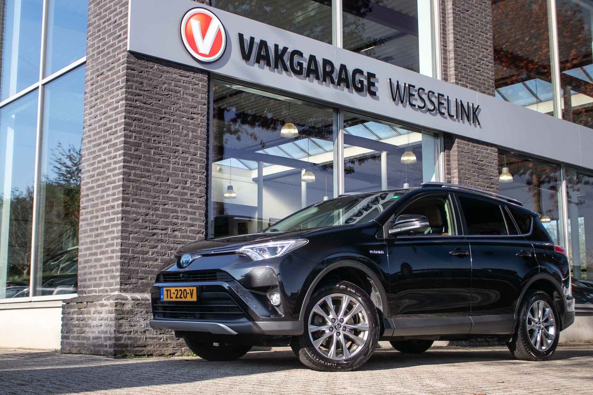 Toyota RAV4 2.5 Hybrid AWD Executive Business - All-in rijklrprs | Trekhaak | Schuifdak | vol leder - 12/45