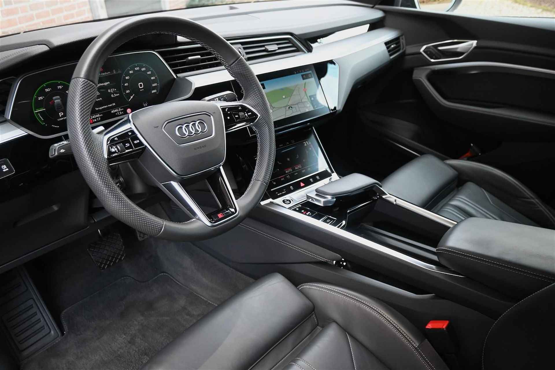 Audi E-tron Sportback 55 quattro S Edition 95 kWh S-Line Pano Leder B&O - 2/51