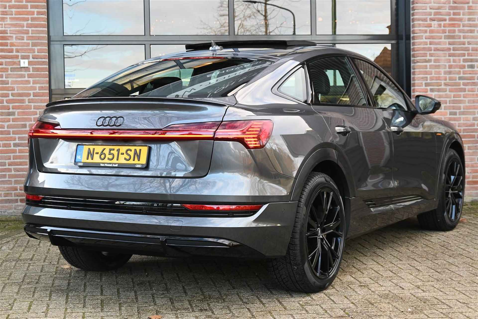 Audi E-tron Sportback 55 quattro S Edition 95 kWh S-Line Pano Leder B&O - 29/51