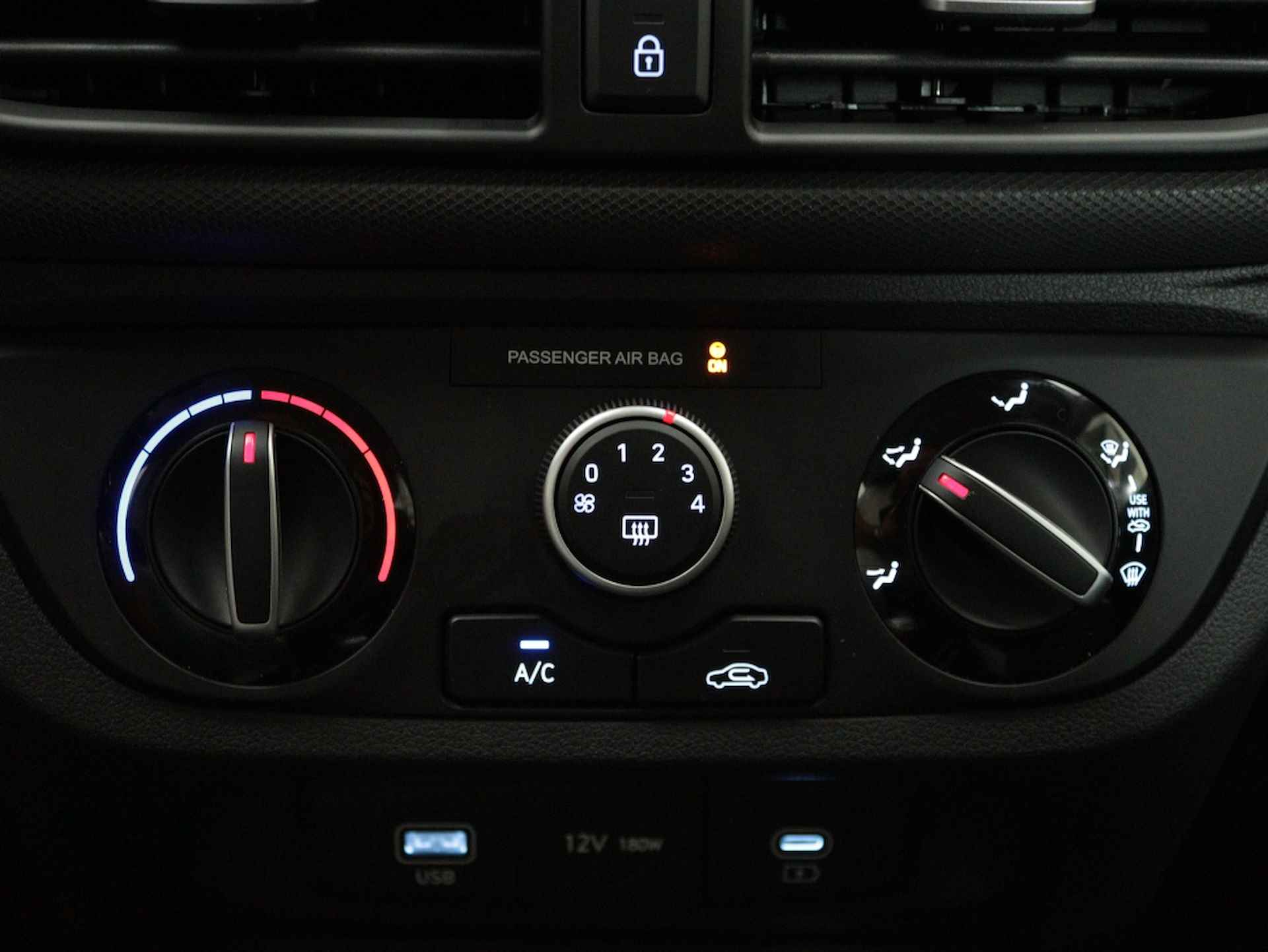 Hyundai i10 1.0 Comfort Smart | Camera | Carplay | DAB | Navigatie | - 33/42