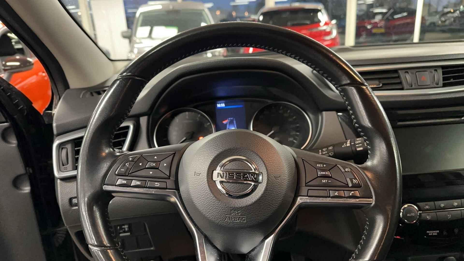 Nissan Qashqai 1.3 DIG-T N-Connecta - 7/14