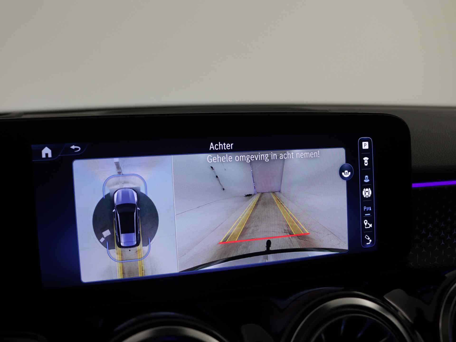 Mercedes-Benz GLB 200 AMG Line | Trekhaak | Nightpakket | Premium Plus pakket | USB-pakket plus | Keyless-Go comfortpakket | Burmester Surround Sound systeem | Parkeerpakket met 360°-camera | Head-up display | - 7/40
