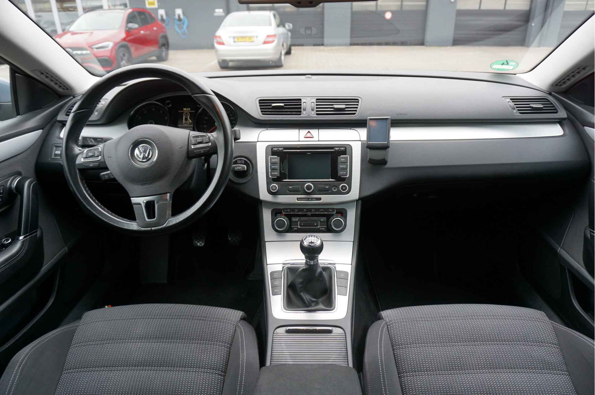 Volkswagen Passat CC 1.8 TSI 4p. ✅PANORAMADAK✅Airco✅Cruise controle✅Navigatie✅PARKEERSENSOREN - 17/33