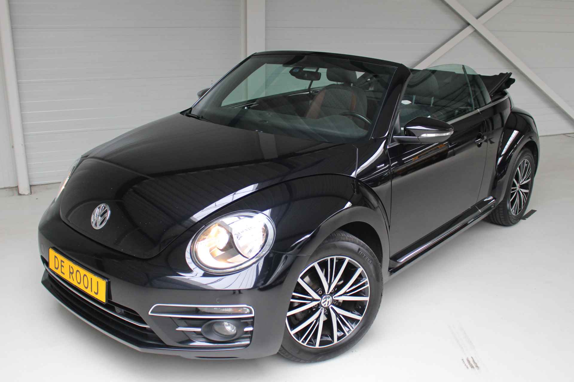 Volkswagen Beetle Cabriolet 1.4 TSI 150PK DSG Allstar Navigatie | Stoelverwarming | Inklapbare spiegels | 17" Velgen . - 2/28
