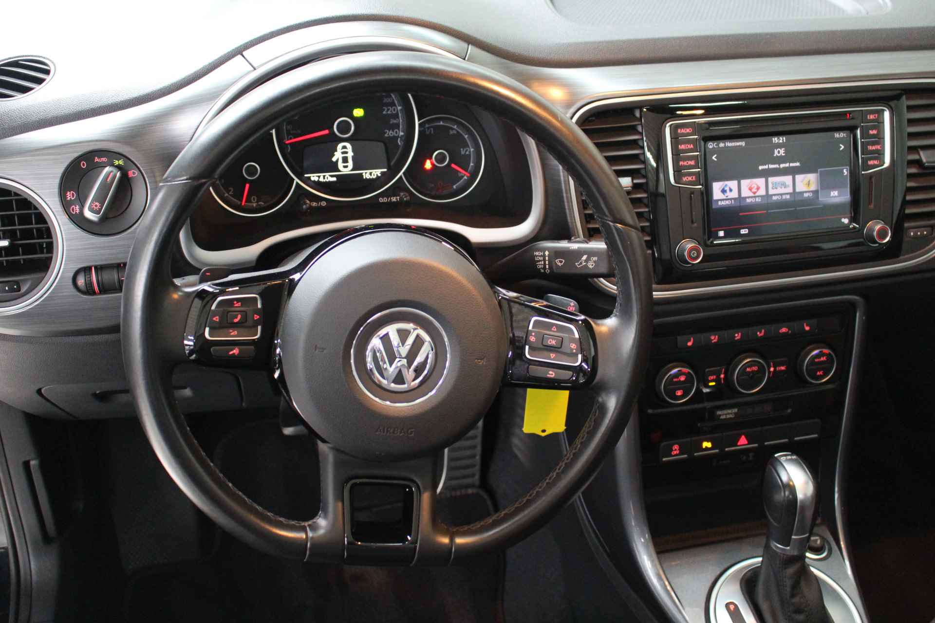 Volkswagen Beetle Cabriolet 1.4 TSI 150PK DSG Allstar Navigatie | Stoelverwarming | Inklapbare spiegels | 17" Velgen . - 11/28
