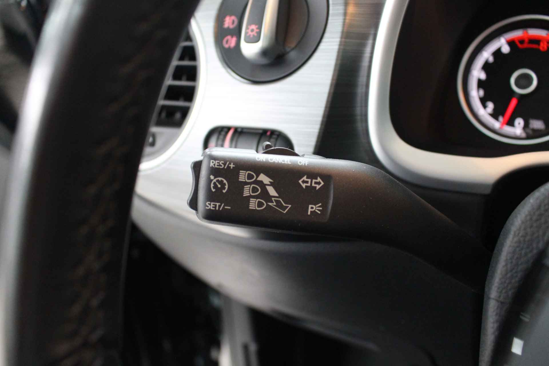 Volkswagen Beetle Cabriolet 1.4 TSI 150PK DSG Allstar Navigatie | Stoelverwarming | Inklapbare spiegels | 17" Velgen . - 15/28