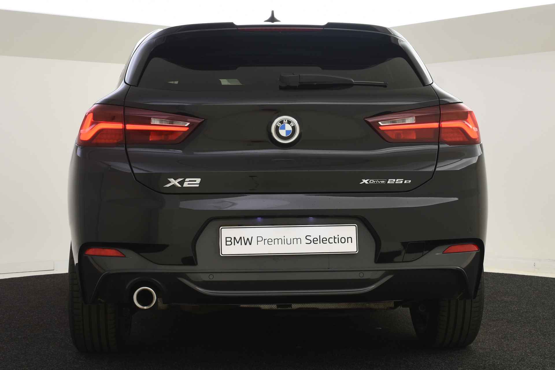 BMW X2 xDrive25e High Executive M Sport Automaat / Panoramadak / Sportstoelen / LED / Head-Up / Park Assistant / Leder / Navigatie Plus / Verwarmd Stuurwiel - 10/50