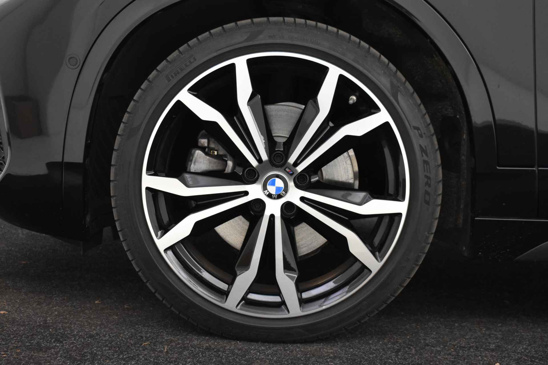 BMW X2 xDrive25e High Executive M Sport Automaat / Panoramadak / Sportstoelen / LED / Head-Up / Park Assistant / Leder / Navigatie Plus / Verwarmd Stuurwiel - 11/50