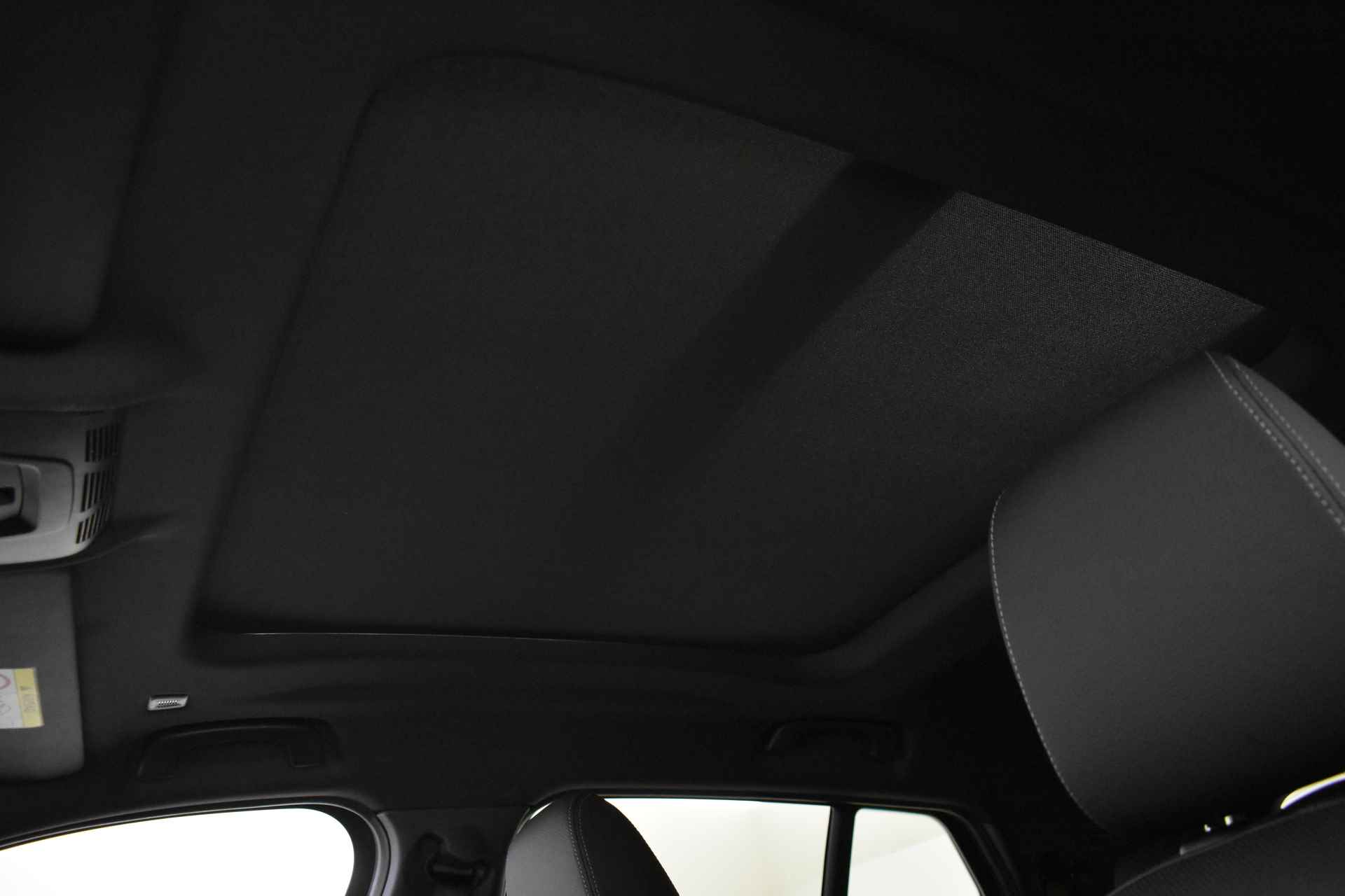 BMW X2 xDrive25e High Executive M Sport Automaat / Panoramadak / Sportstoelen / LED / Head-Up / Park Assistant / Leder / Navigatie Plus / Verwarmd Stuurwiel - 18/50