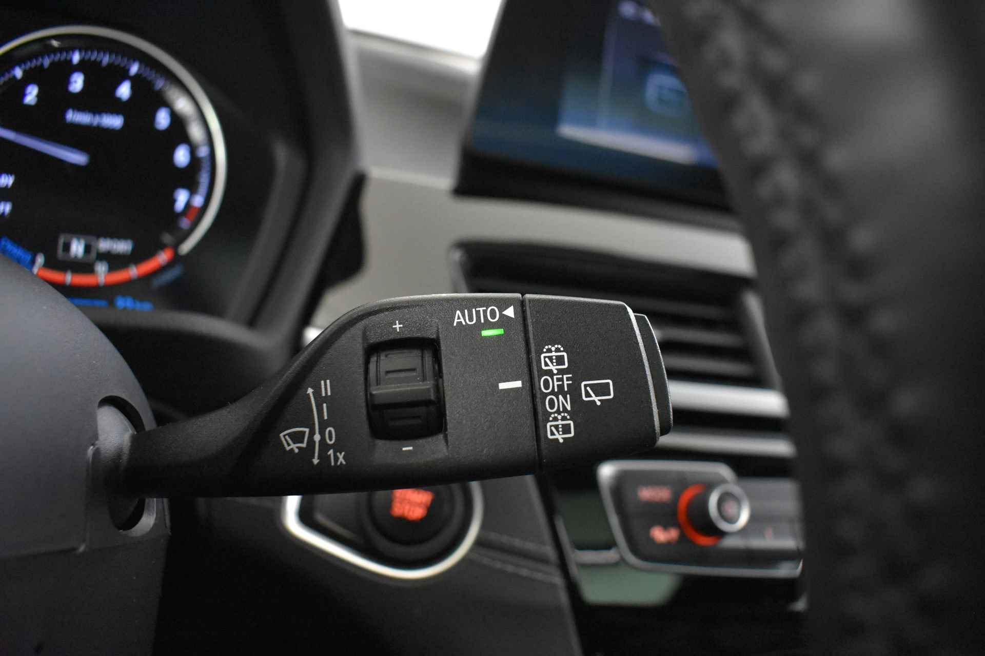 BMW X2 xDrive25e High Executive M Sport Automaat / Panoramadak / Sportstoelen / LED / Head-Up / Park Assistant / Leder / Navigatie Plus / Verwarmd Stuurwiel - 36/50