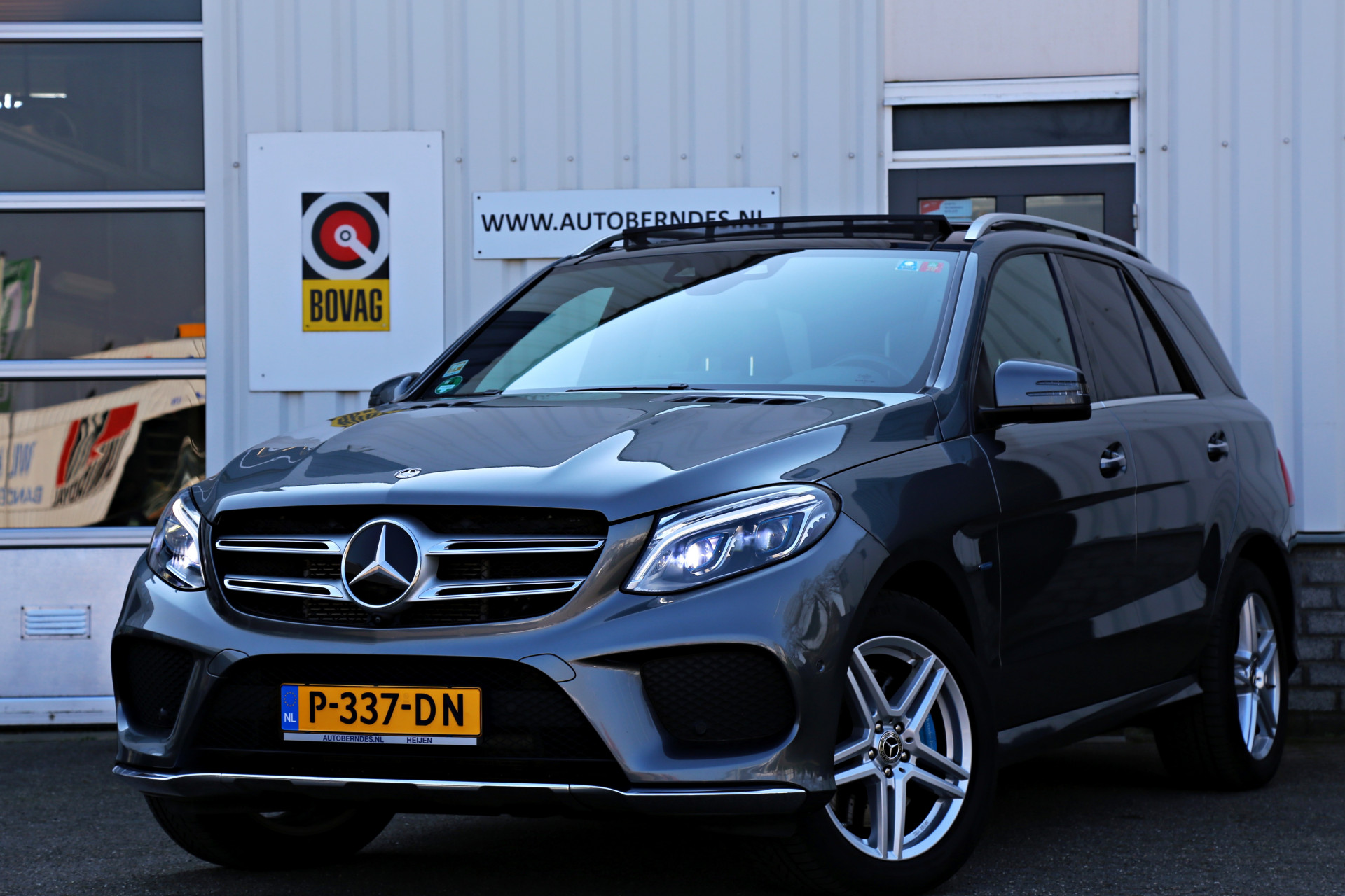 Mercedes-Benz GLE 500 e 4MATIC AMG Sport Edition Aut.*Inclusief BTW!*Perfect MB Onderh.*AMG in/ext/Luchtvering/LED Koplampen/Stuurpiloot/Panodak/E bij viaBOVAG.nl