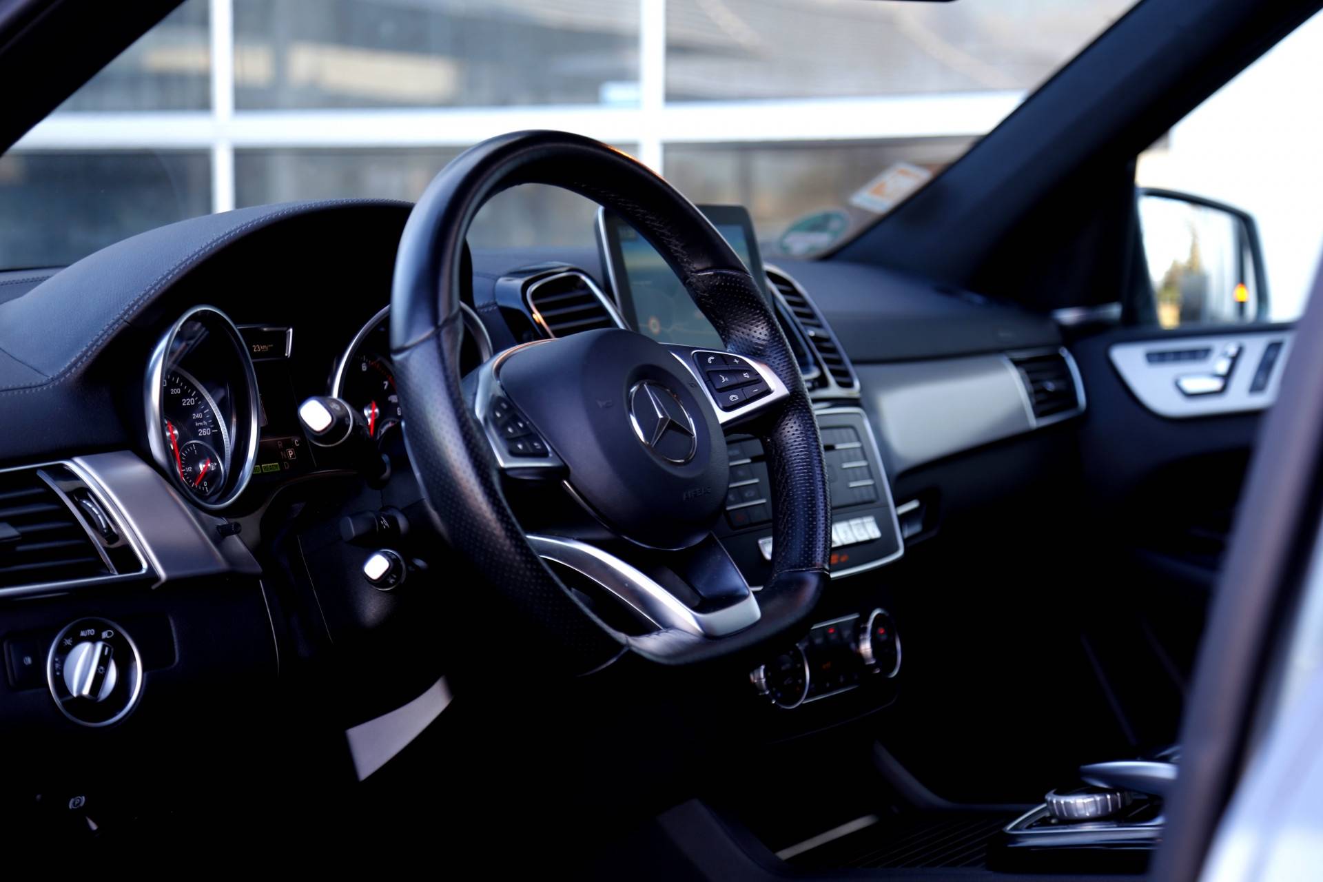 Mercedes-Benz GLE 500 e 4MATIC AMG Sport Edition Aut.*Inclusief BTW!*Perfect MB Onderh.*AMG in/ext/Luchtvering/LED Koplampen/Stuurpiloot/Panodak/E - 26/78