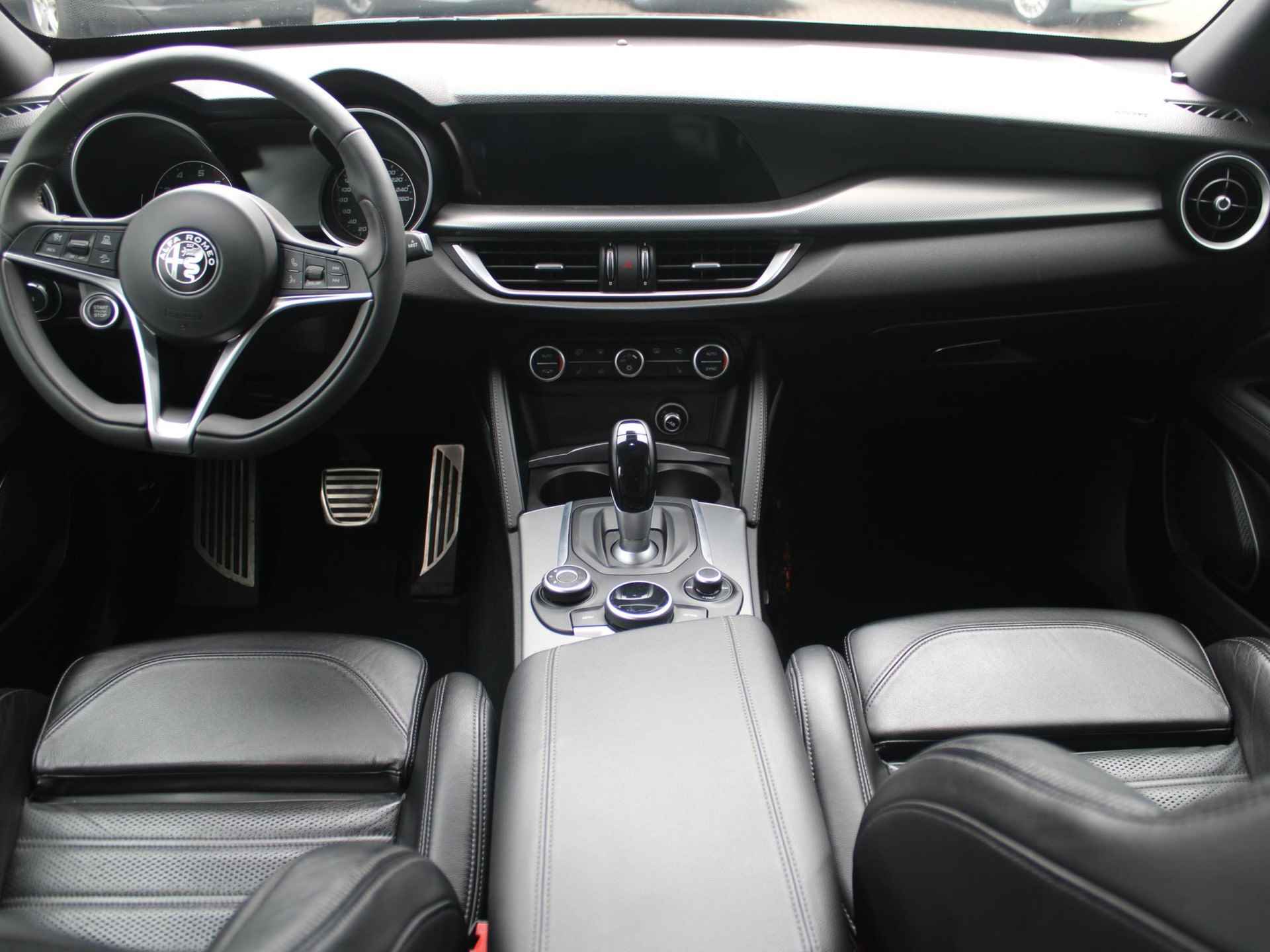 Alfa Romeo Stelvio 2.0 Turbo Aut. 200pk AWD Super | Navi | Adapt. Cruise | BSM | Xenon | Keyless | Dakrails | Veloce Int. - 9/21