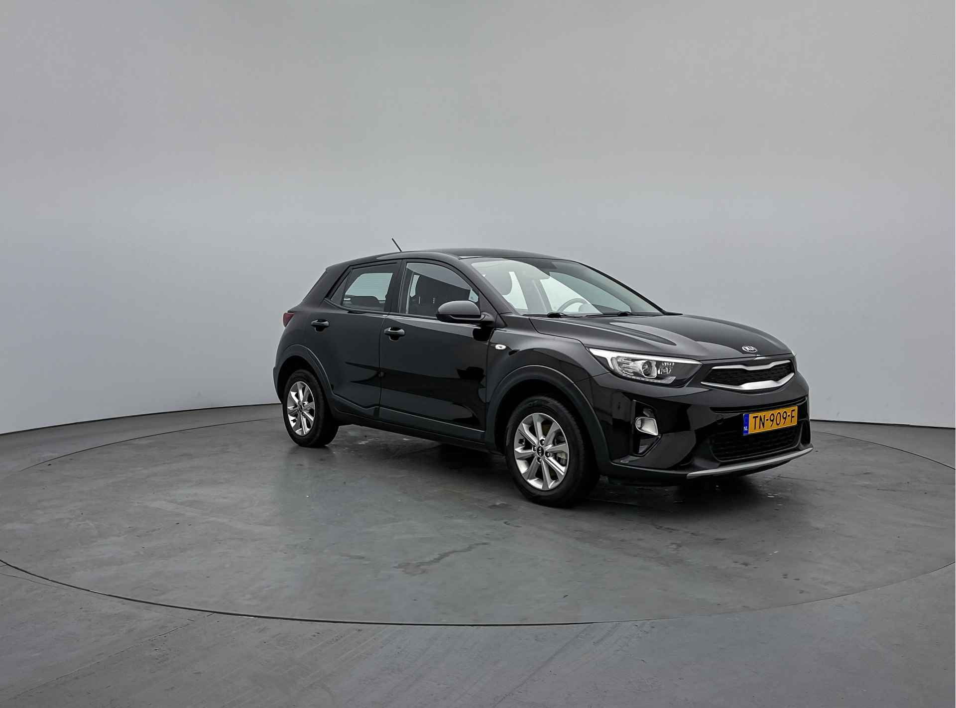 Kia Stonic 1.2 MPi ComfortPlusLine Navigator | Parkeersensoren achter | LM velgen | Airco | Camera | Trekhaak | Navigatie | Cruise Control | - 46/134