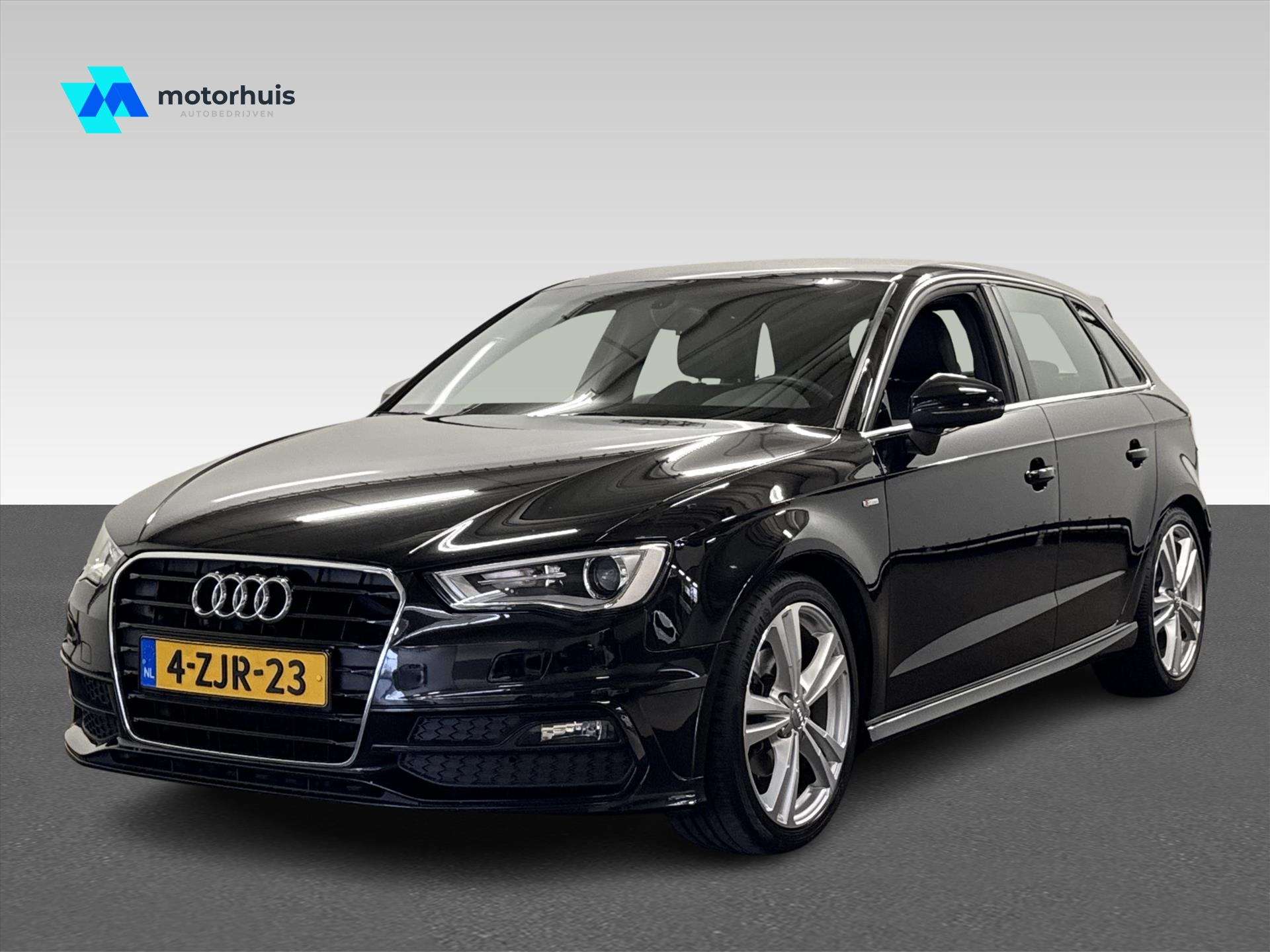 Audi A3 SB 1.4 TFSI 150PK 2X S-LINE NAVI TEL ECC LED AFGEVLAKT STUUR NAP