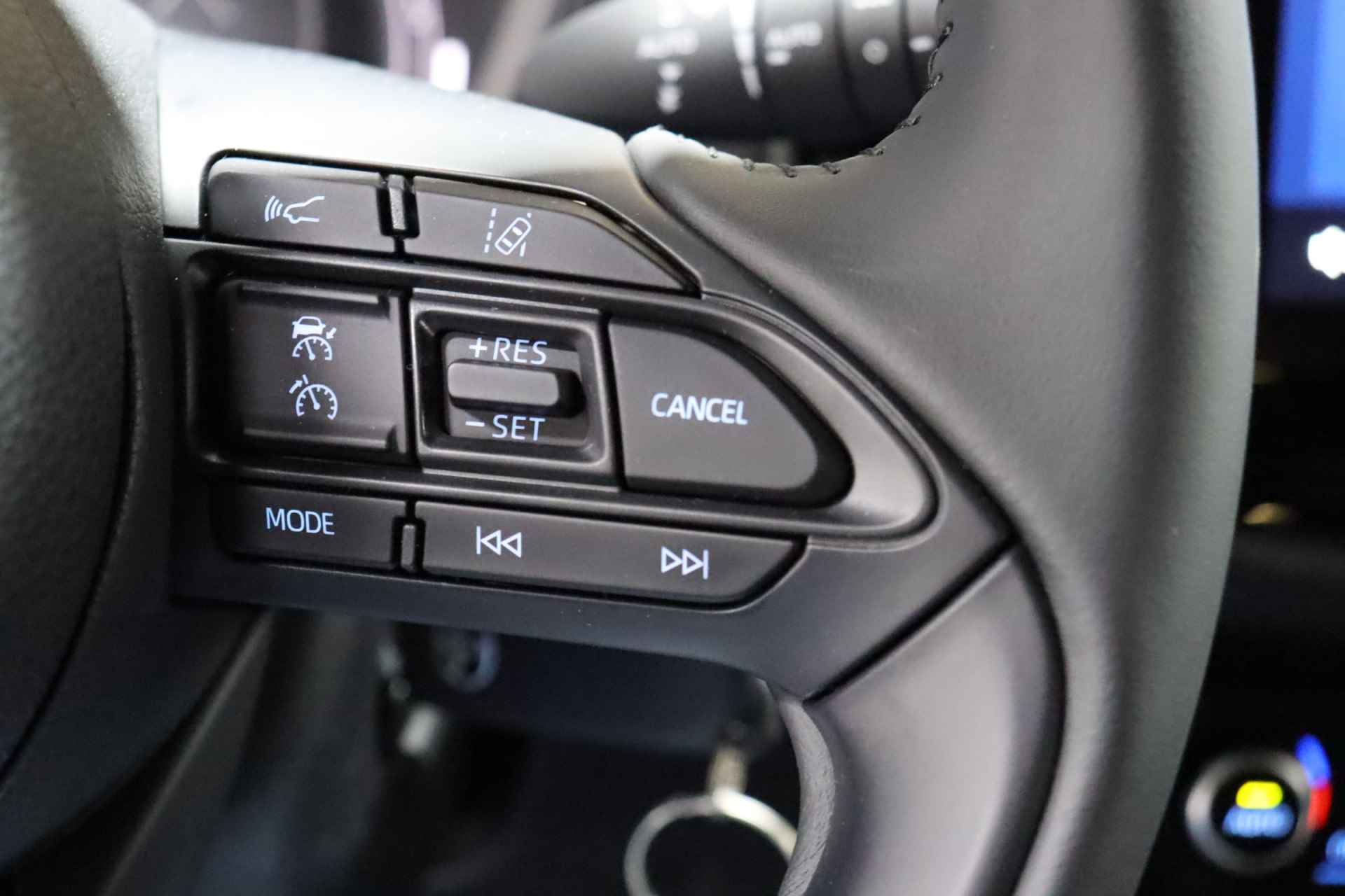 Toyota Aygo X 1.0 VVT-i S-CVT Automaat Pulse Facelift | Direct Leverbaar | Maps Navigatie | Full led | Winterpakket - 19/32