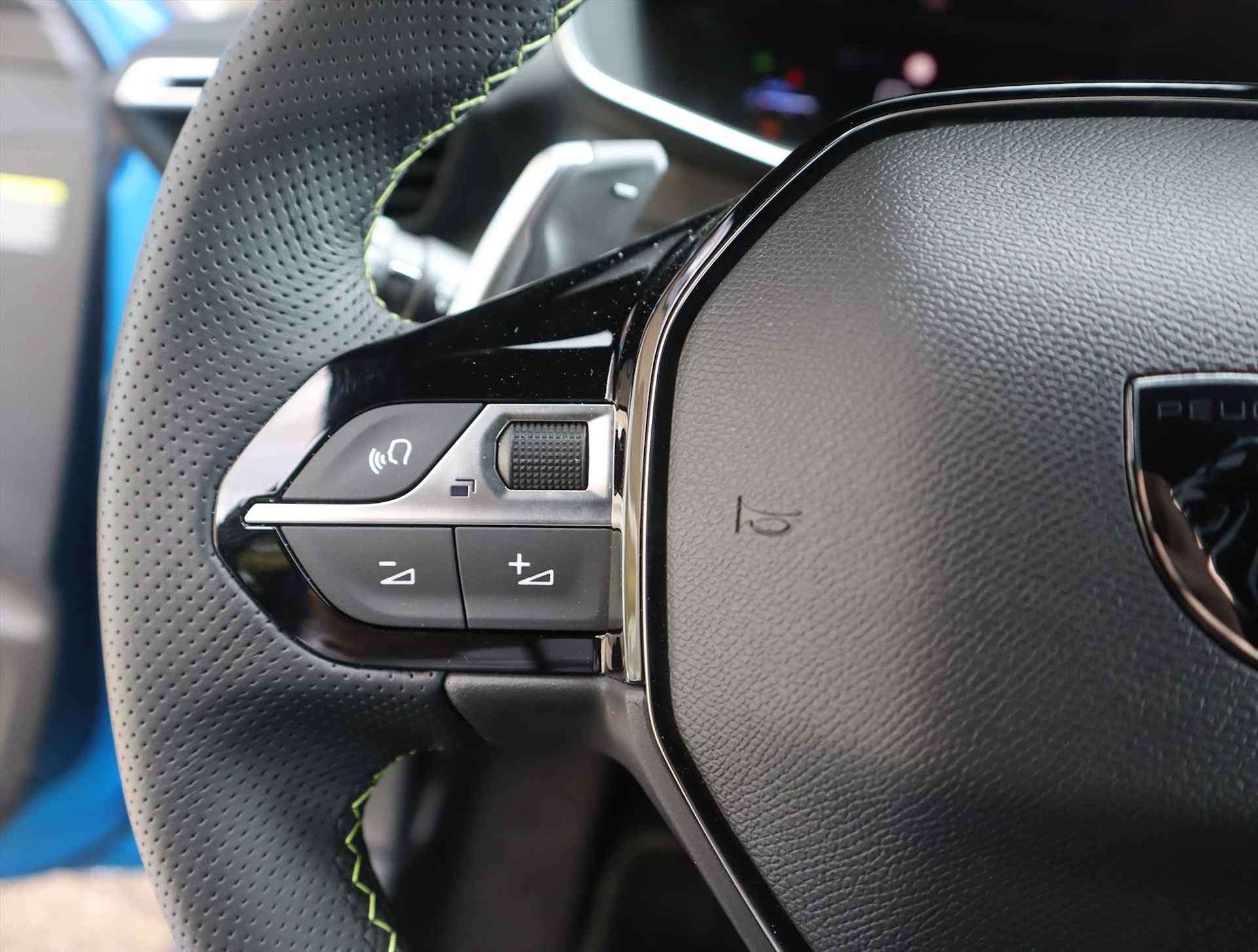 PEUGEOT 208 GT Hybrid 136 e-DCS6 automaat, Rijklaarprijs, Adaptieve cruisecontrol Camera Massagestoelen Alcantara Stoelverwarming - 43/71