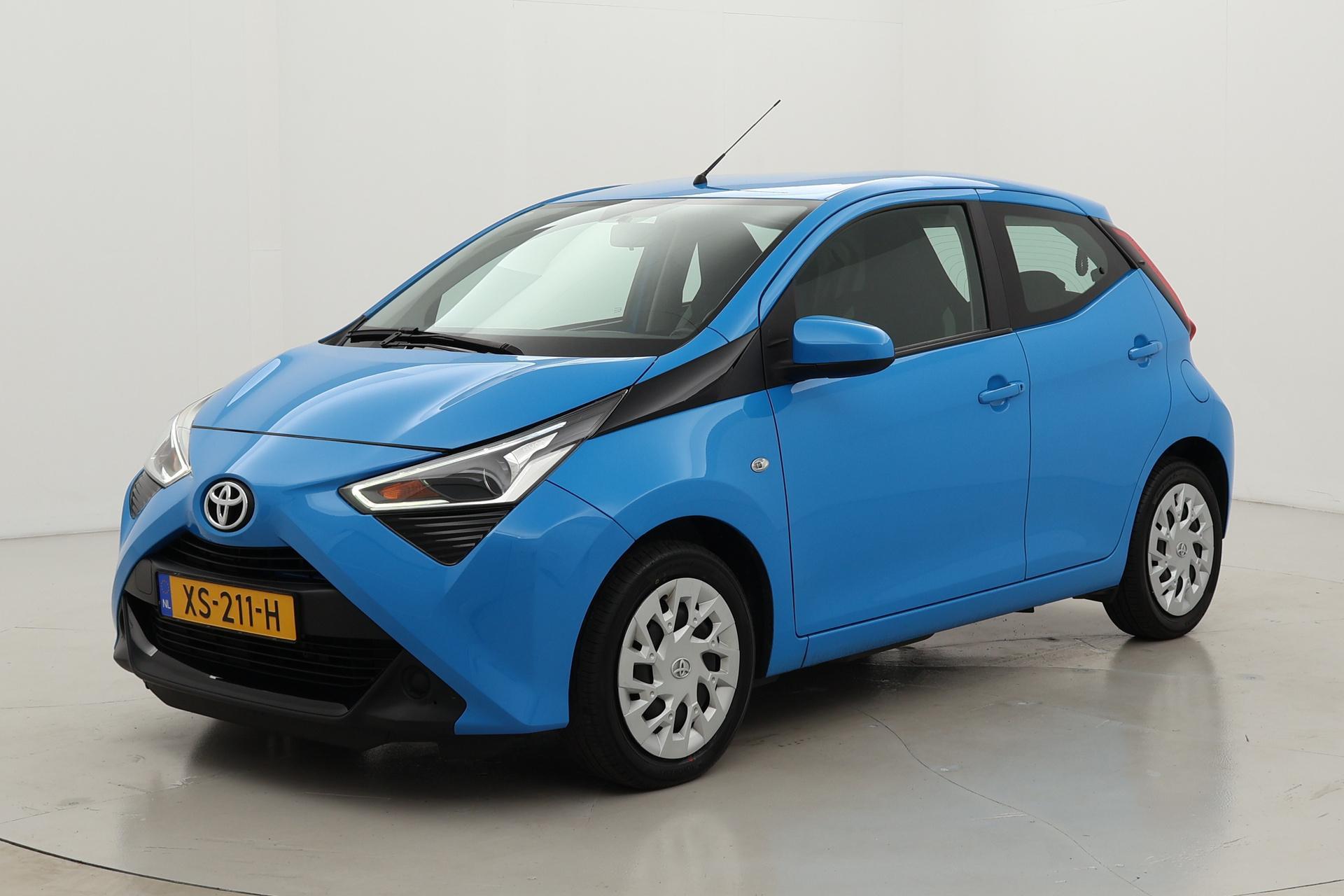 Toyota Aygo 1.0 VVT-i x-play | Apple Carplay / Android Auto