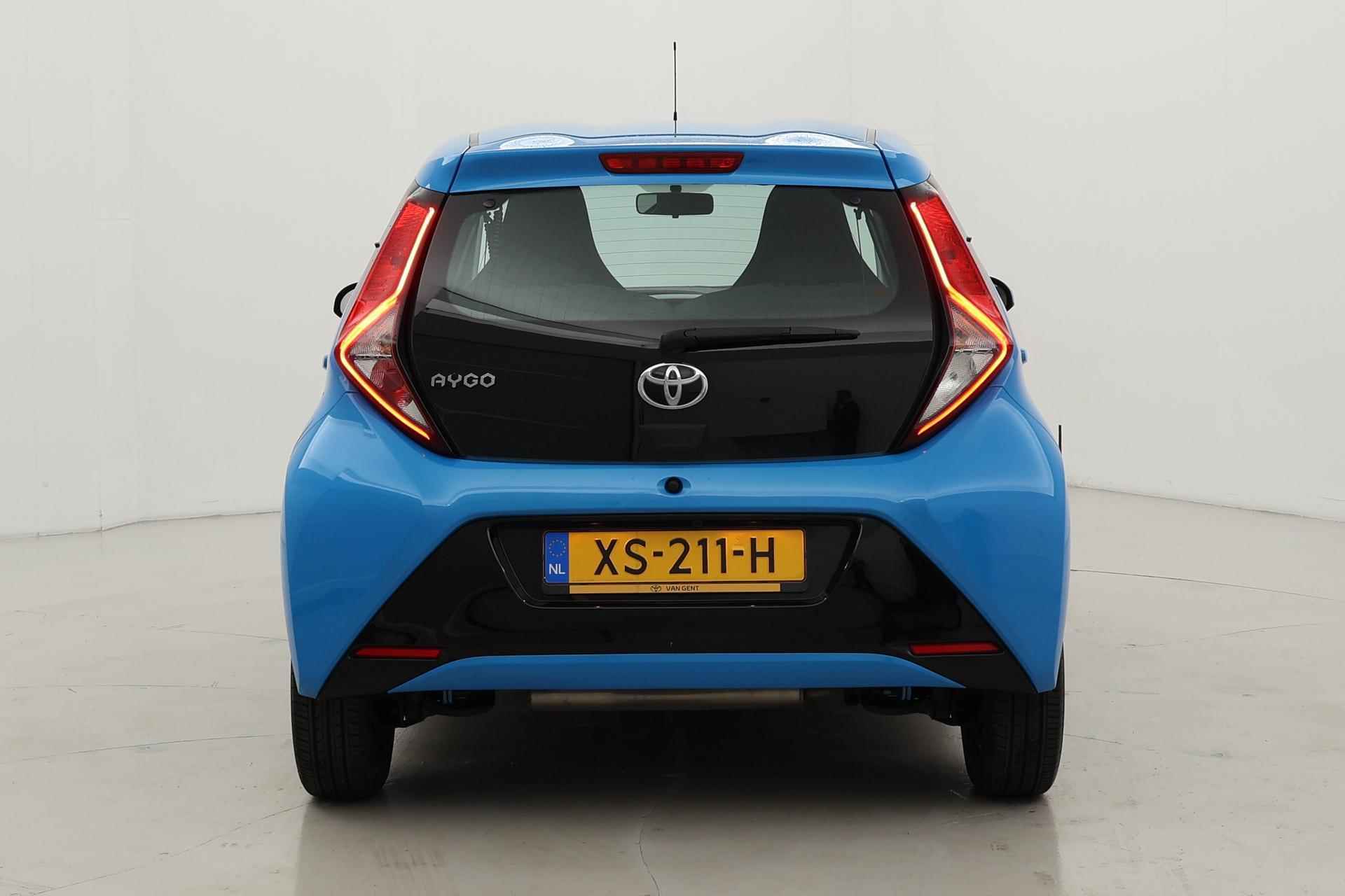 Toyota Aygo 1.0 VVT-i x-play | Apple Carplay / Android Auto - 12/33