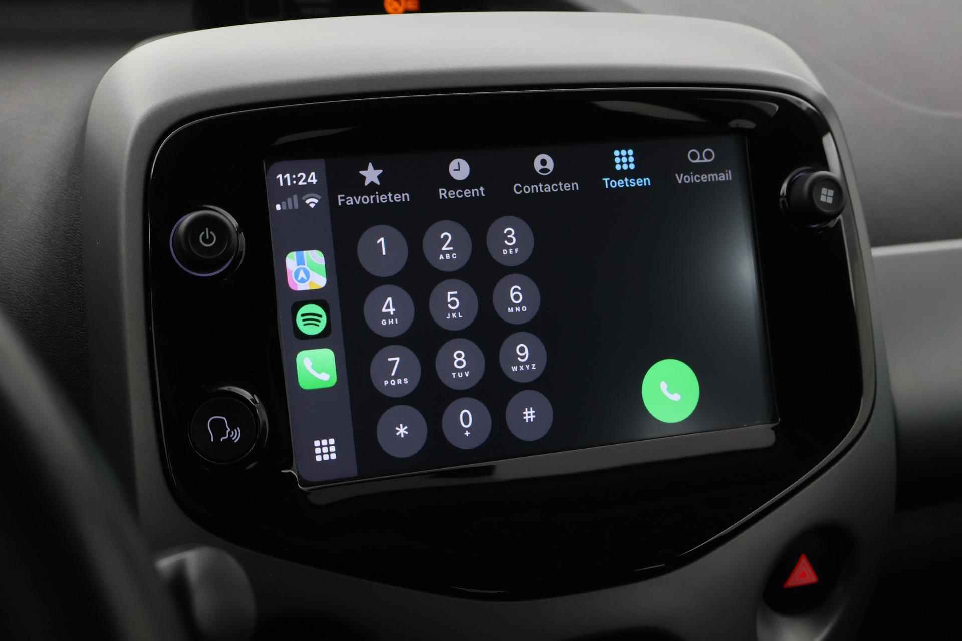 Toyota Aygo 1.0 VVT-i x-play | Apple Carplay / Android Auto - 24/33