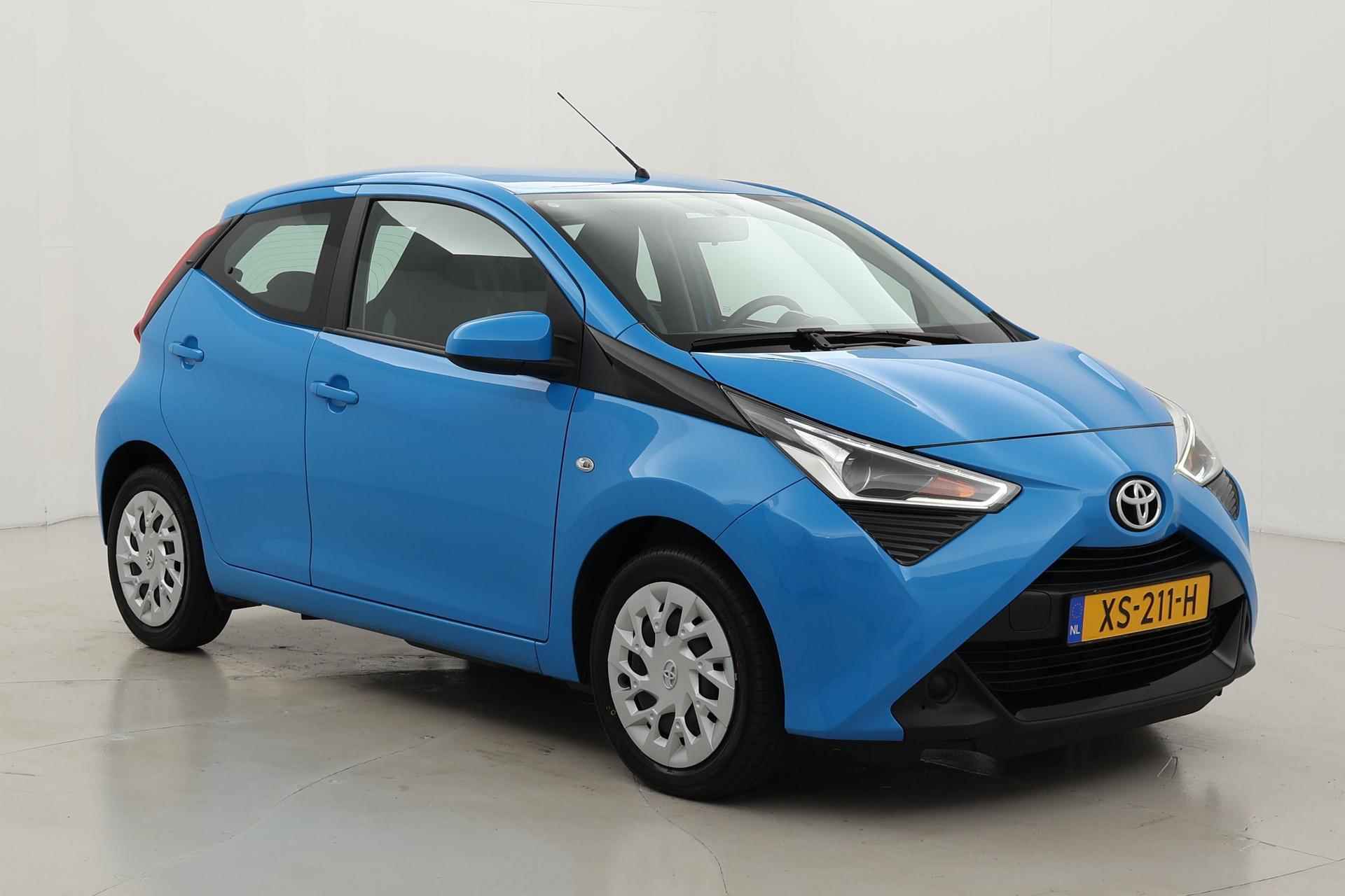 Toyota Aygo 1.0 VVT-i x-play | Apple Carplay / Android Auto - 26/33