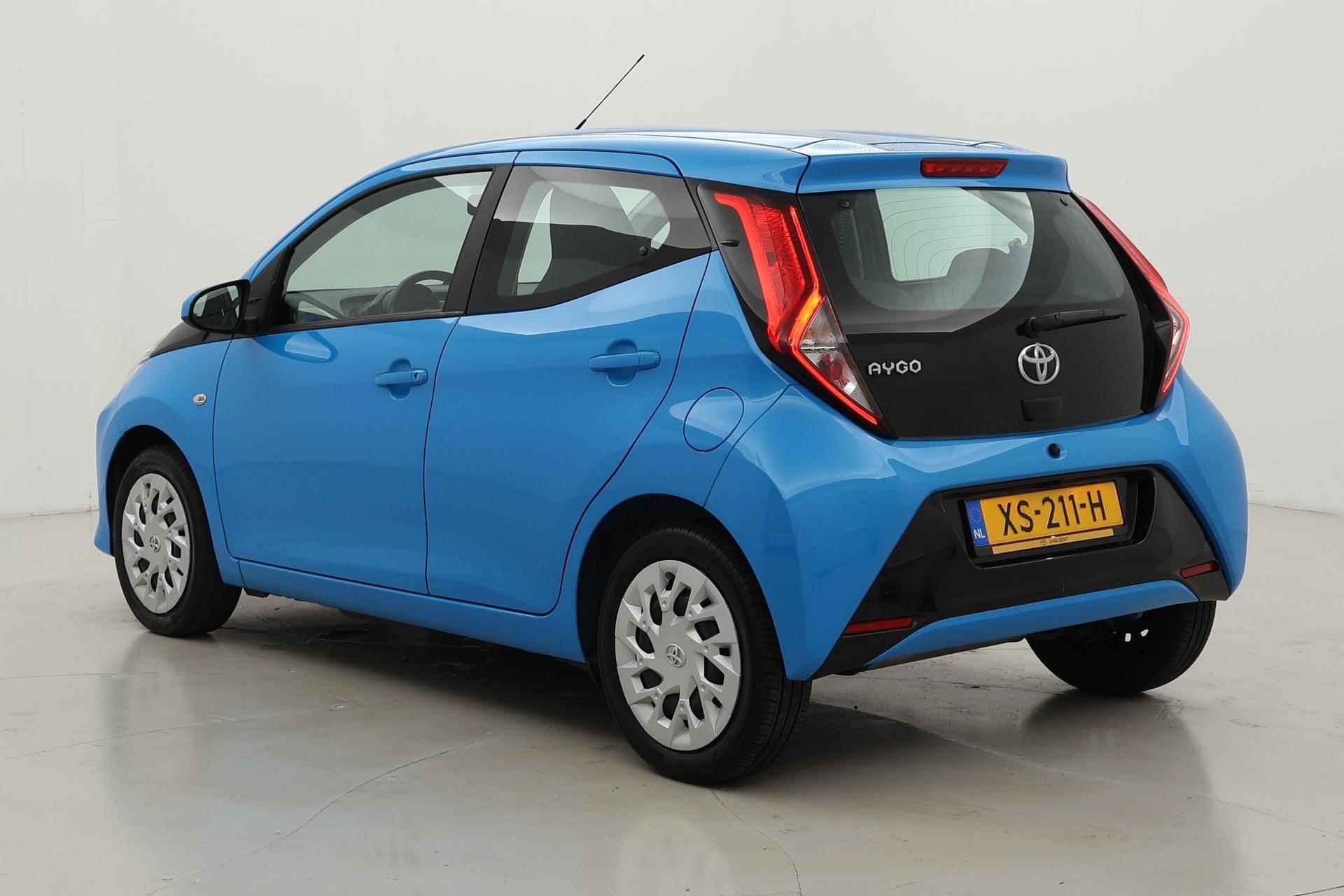 Toyota Aygo 1.0 VVT-i x-play | Apple Carplay / Android Auto - 27/33