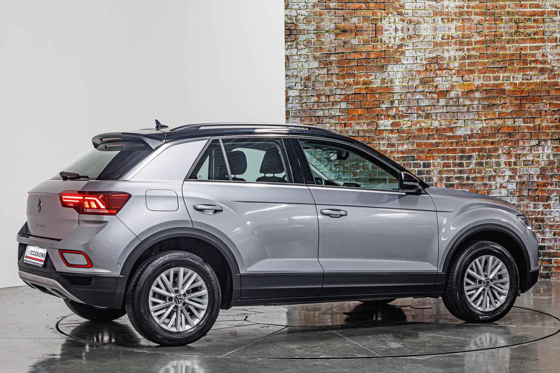 Volkswagen T-Roc 1.5 TSI Life I Automaat I Rijklaarprijs - 10/27