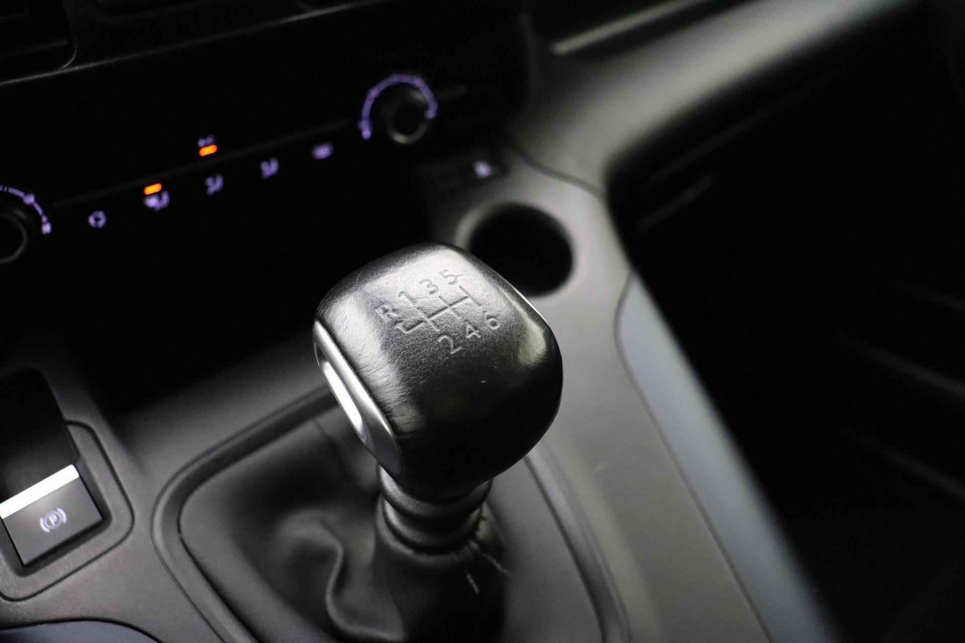 Peugeot Rifter 1.2 Puretech Allure 110 Pk | Camera Achter | Navigatie | Cruise Control | DAB Radio | Airco | LED Dagrij verlichting - 27/35