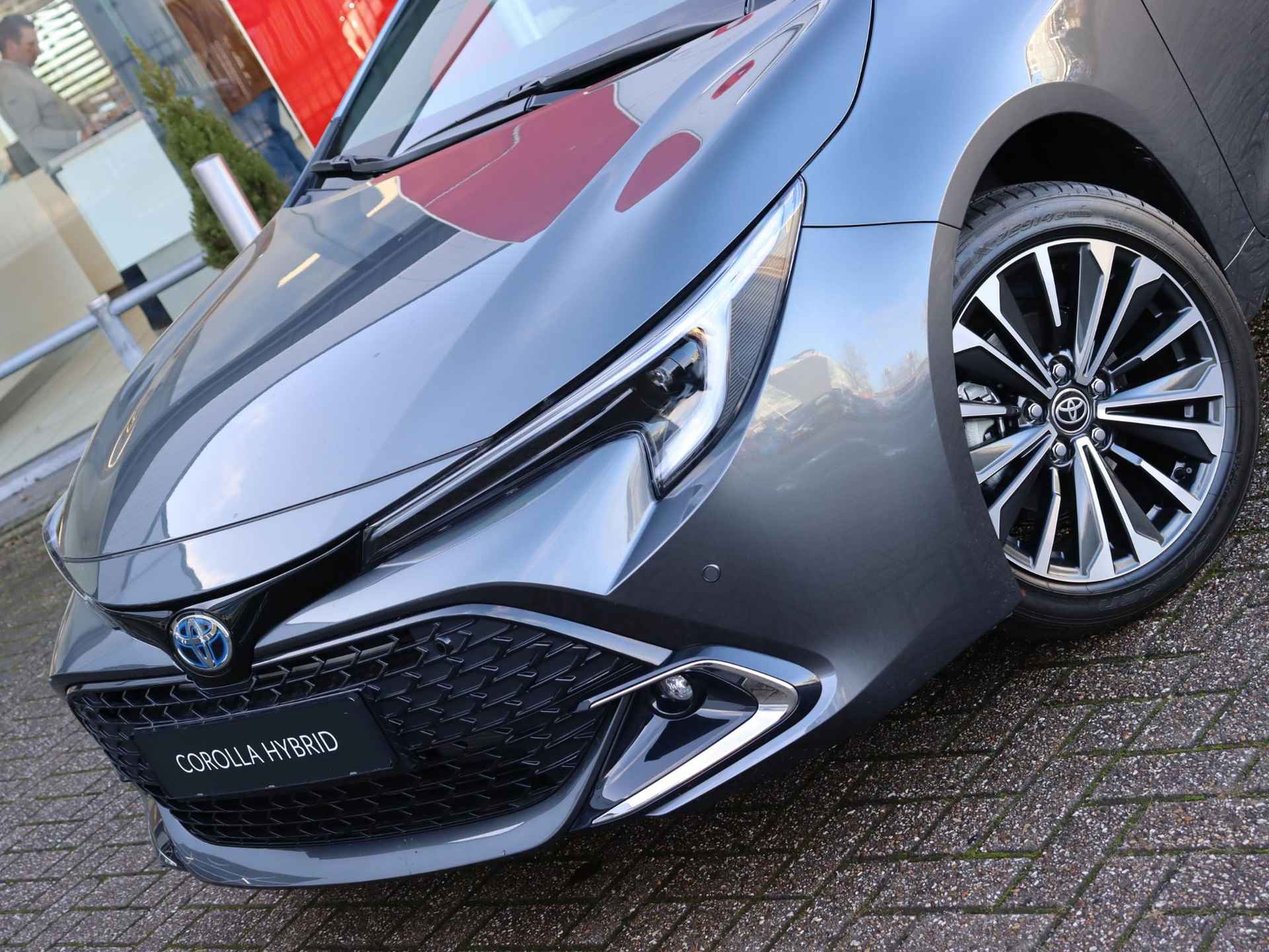 Toyota Corolla Touring Sports 1.8 Hybrid First Edition , Nieuw 3000 euro voordeel! Laatste! - 16/36