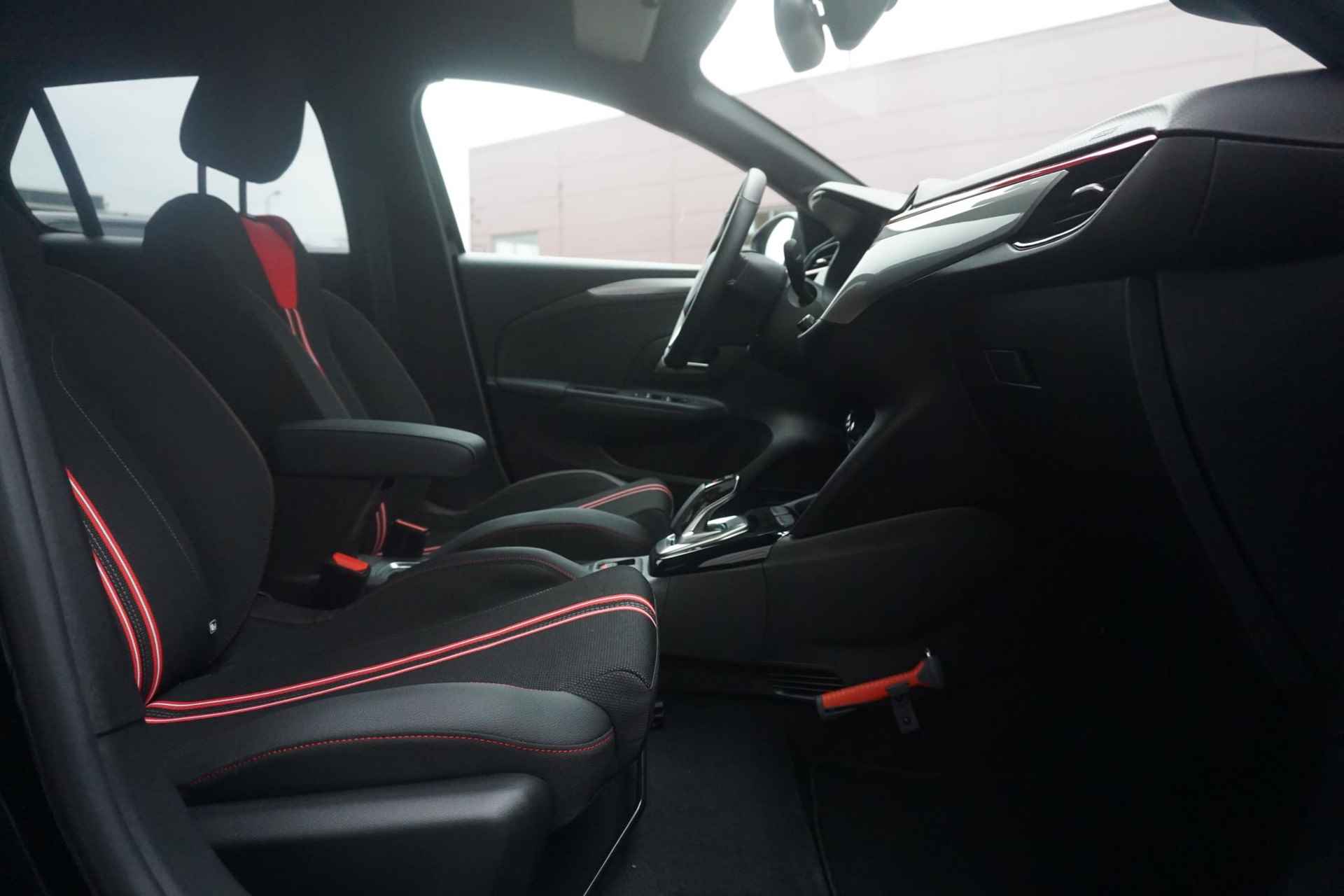 Opel Corsa-e GS Line 50 kWh 3 Fase | Apple Carplay/Android Auto | Winterpakket | Achteruitrijcamera | € 2000 milieusubsidie mogelijk - 13/40