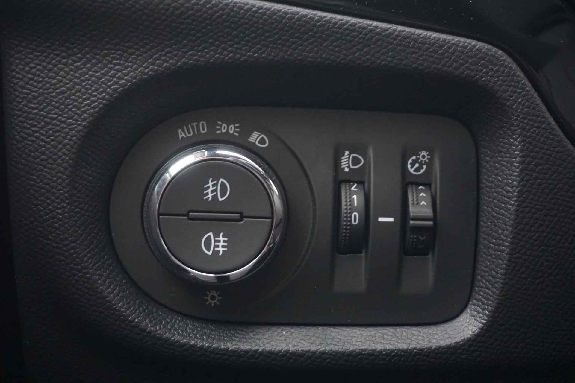 Opel Corsa-e GS Line 50 kWh 3 Fase | Apple Carplay/Android Auto | Winterpakket | Achteruitrijcamera | € 2000 milieusubsidie mogelijk - 19/40