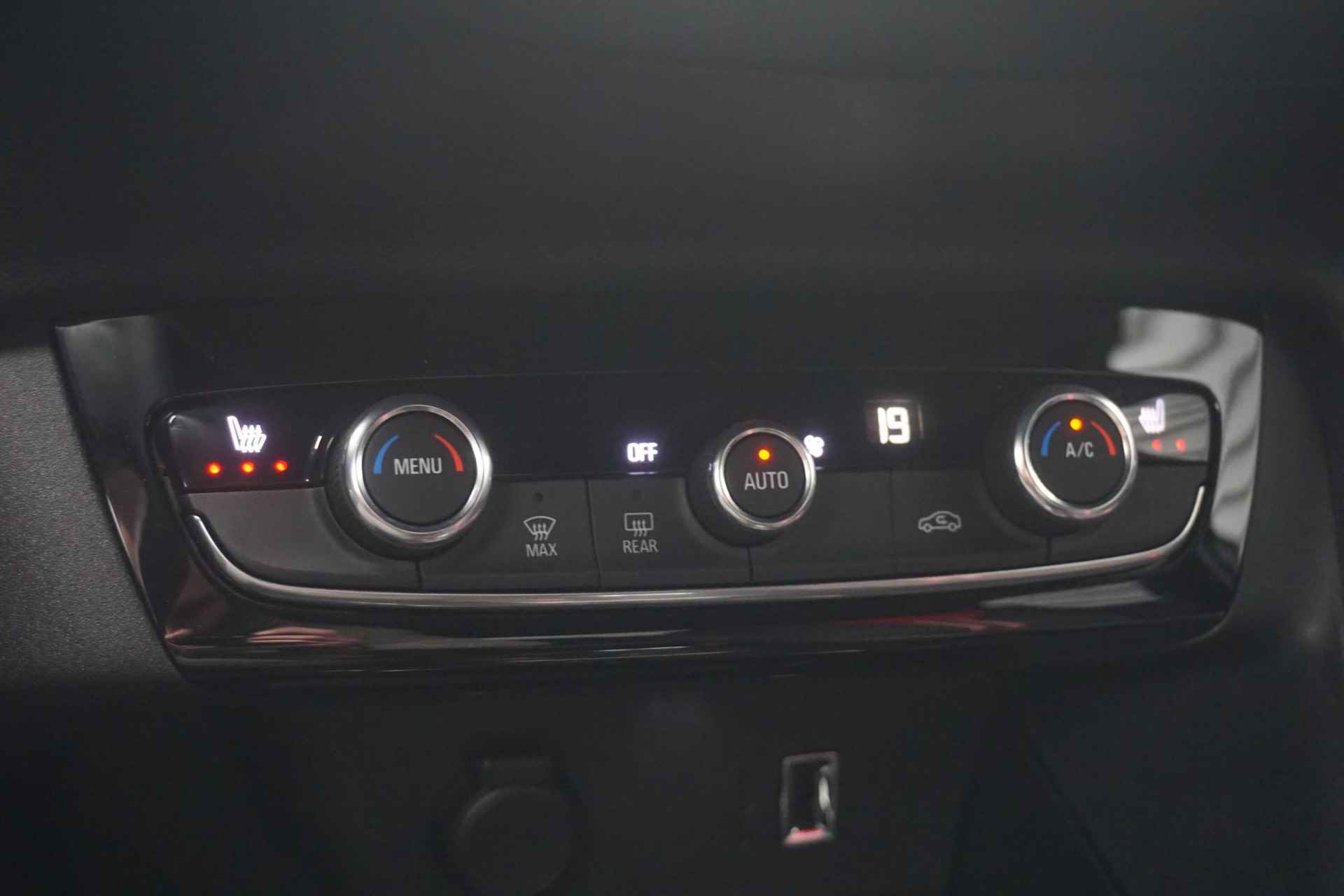 Opel Corsa-e GS Line 50 kWh 3 Fase | Apple Carplay/Android Auto | Winterpakket | Achteruitrijcamera | € 2000 milieusubsidie mogelijk - 32/40