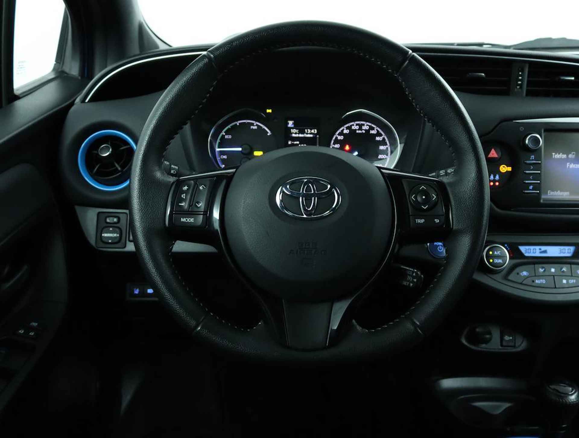 Toyota Yaris 1.5 Hybrid SkyBlue - 48/53