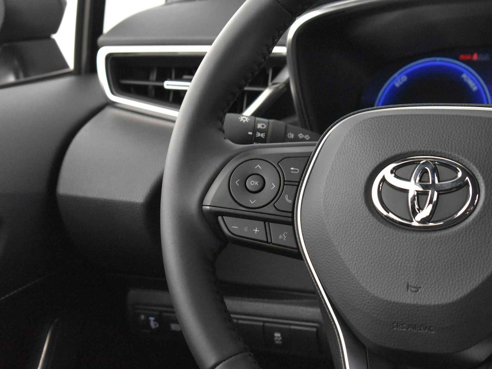 Toyota Corolla Touring Sports 1.8 Hybrid Active | Nieuw en direct leverbaar - 25/31