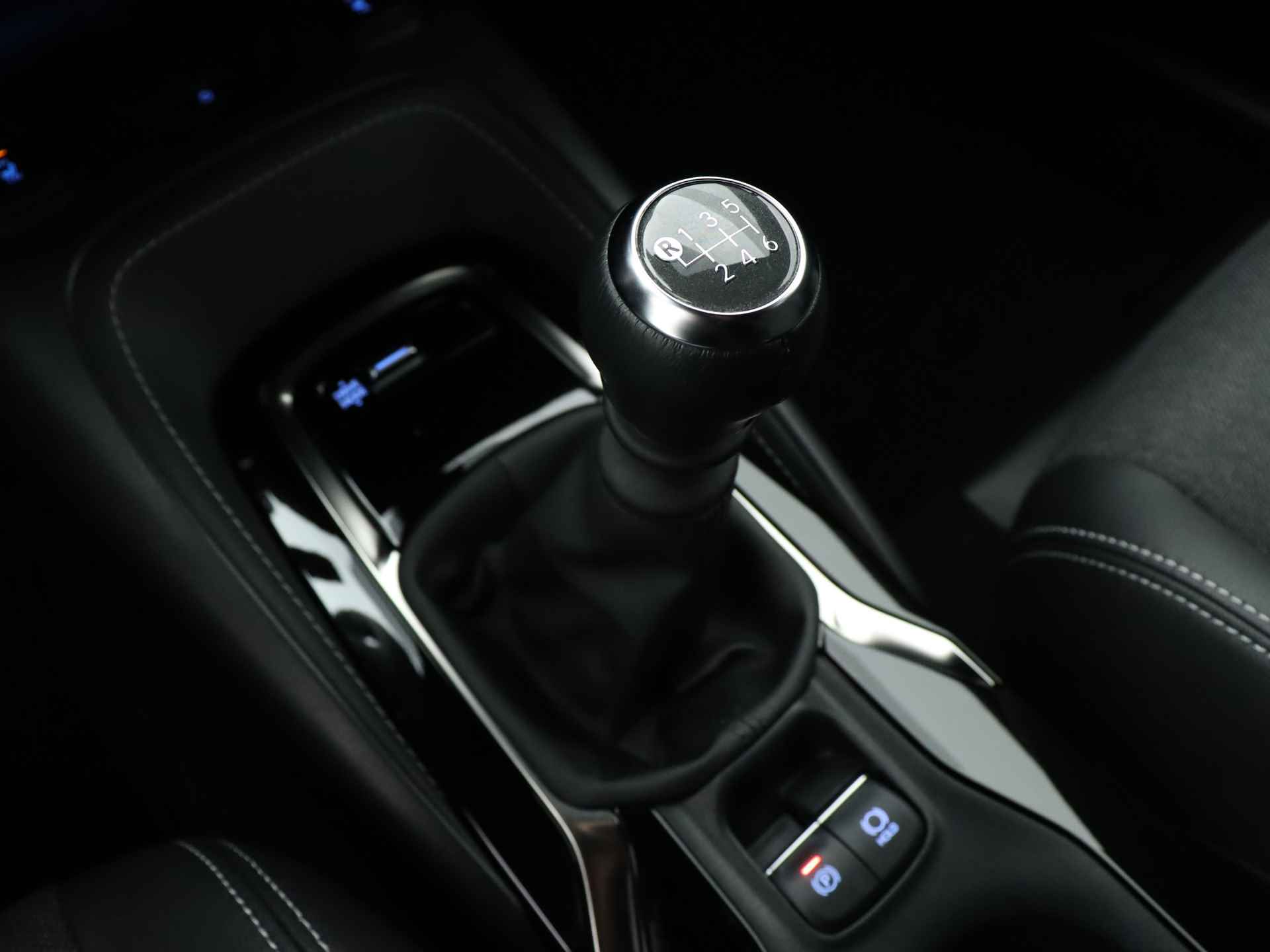 Toyota Corolla Touring Sports 1.2 Turbo Dynamic | Multimediascherm | Adapt. Cruise Control | Stoelverwarming | - 11/38
