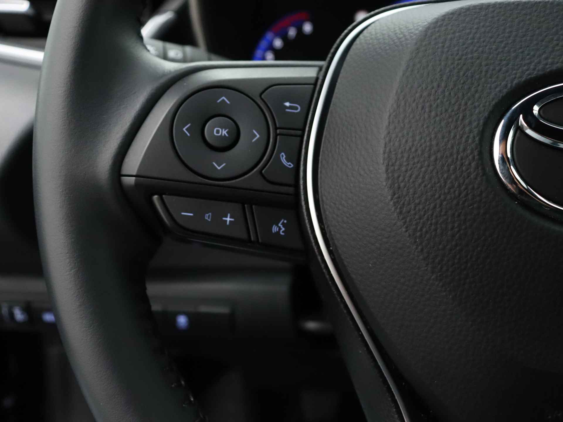 Toyota Corolla Touring Sports 1.2 Turbo Dynamic | Multimediascherm | Adapt. Cruise Control | Stoelverwarming | - 18/38