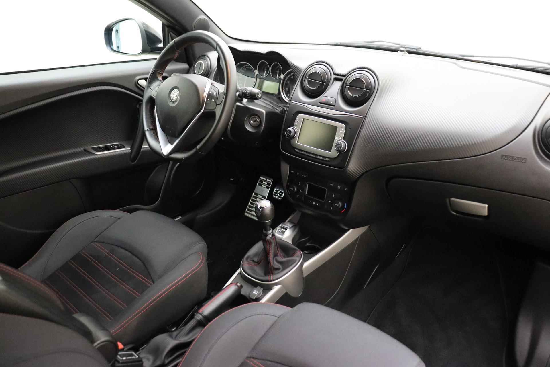 Alfa Romeo MiTo 0.9 TwinAir ECO | Navigatie | Climate Control | Cruise Control | 16'' LM Velgen | Parkeersensoren achter - 3/28