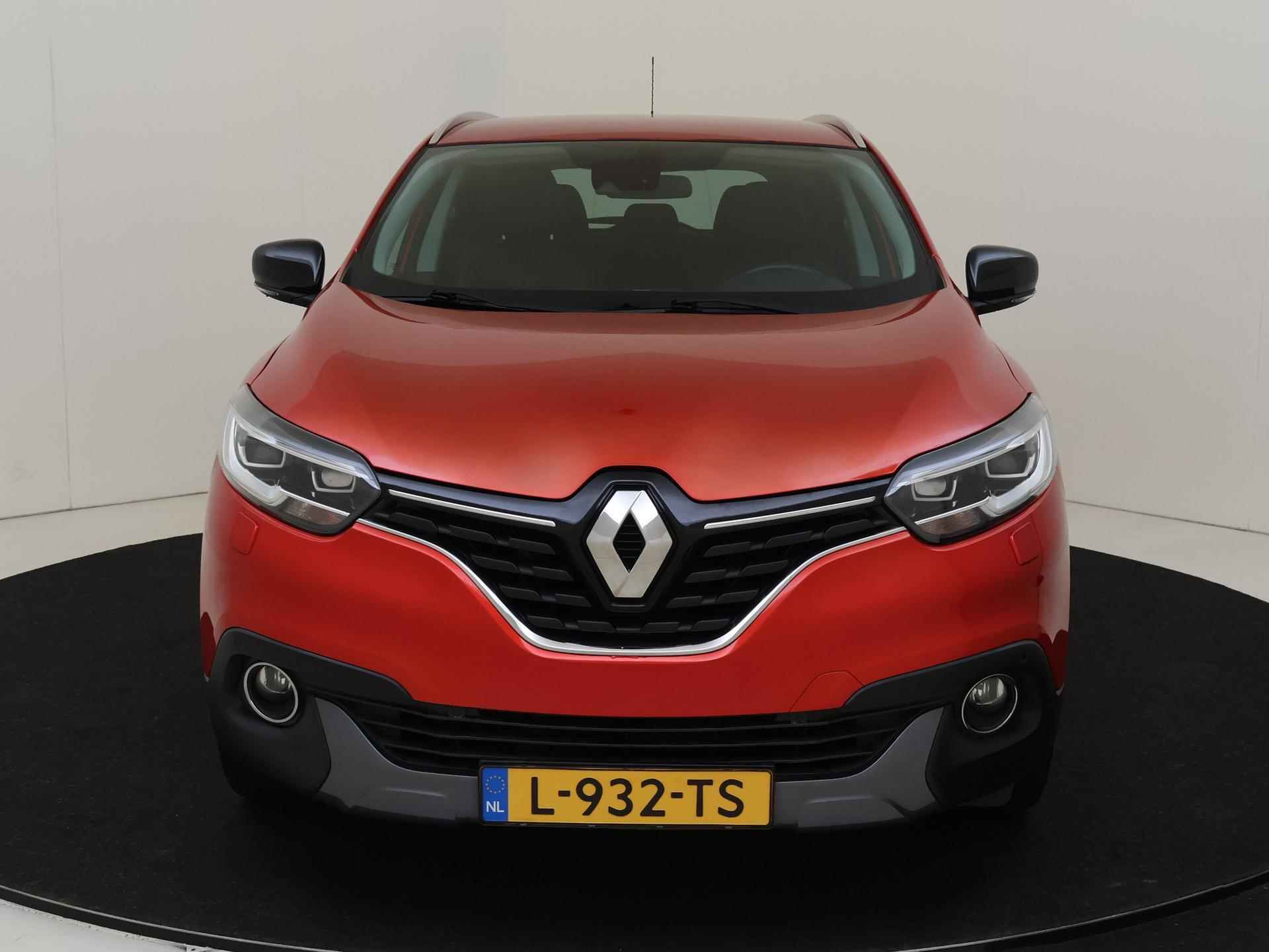 Renault Kadjar 1.2 TCe Bose | Trekhaak | Navigatie | Parkeersensoren | Climate Control | Lichtmetalen velgen 19" - 3/27