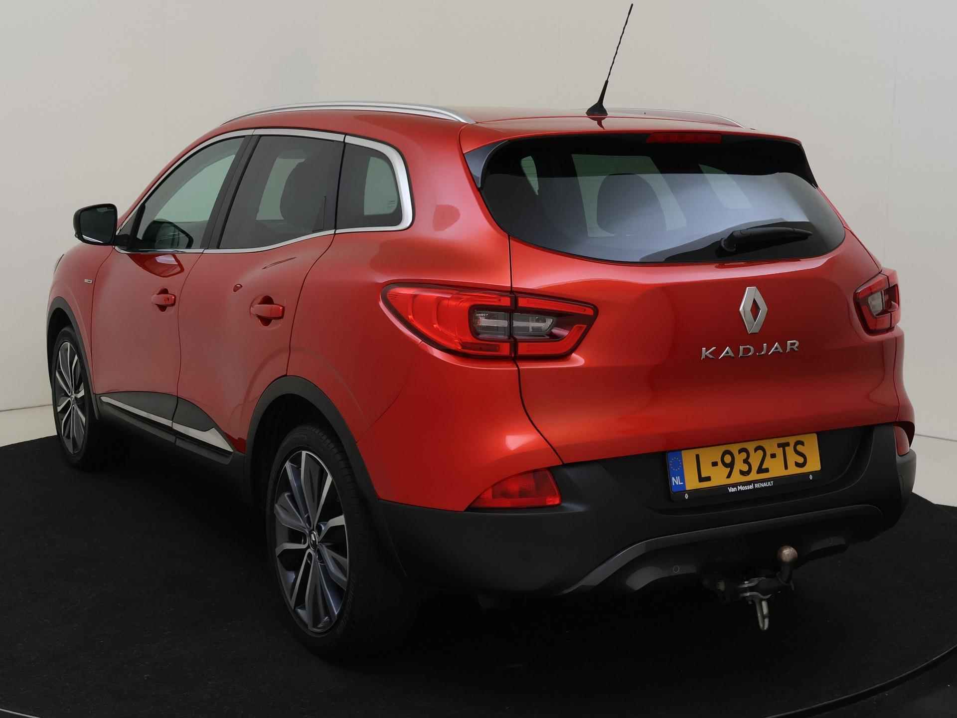 Renault Kadjar 1.2 TCe Bose | Trekhaak | Navigatie | Parkeersensoren | Climate Control | Lichtmetalen velgen 19" - 4/27