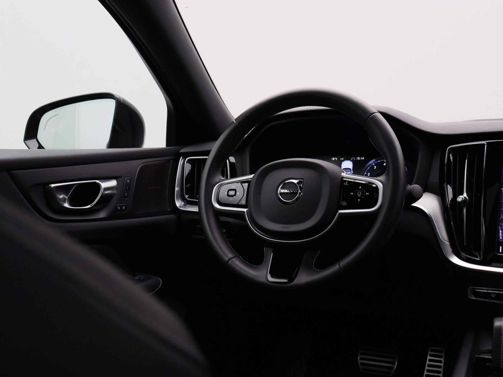 Volvo S60 2.0 B3 R-Design Aut. | Panoramadak | Harman Kardon | memory seats | Leder | Navigatie | Camera | ECC | PDC | Schuifdak | LED | - 12/40