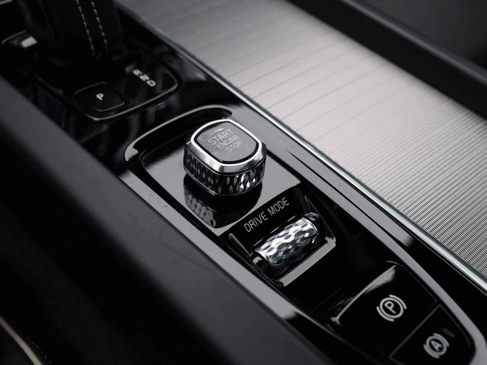 Volvo S60 2.0 B3 R-Design Aut. | Panoramadak | Harman Kardon | memory seats | Leder | Navigatie | Camera | ECC | PDC | Schuifdak | LED | - 22/40