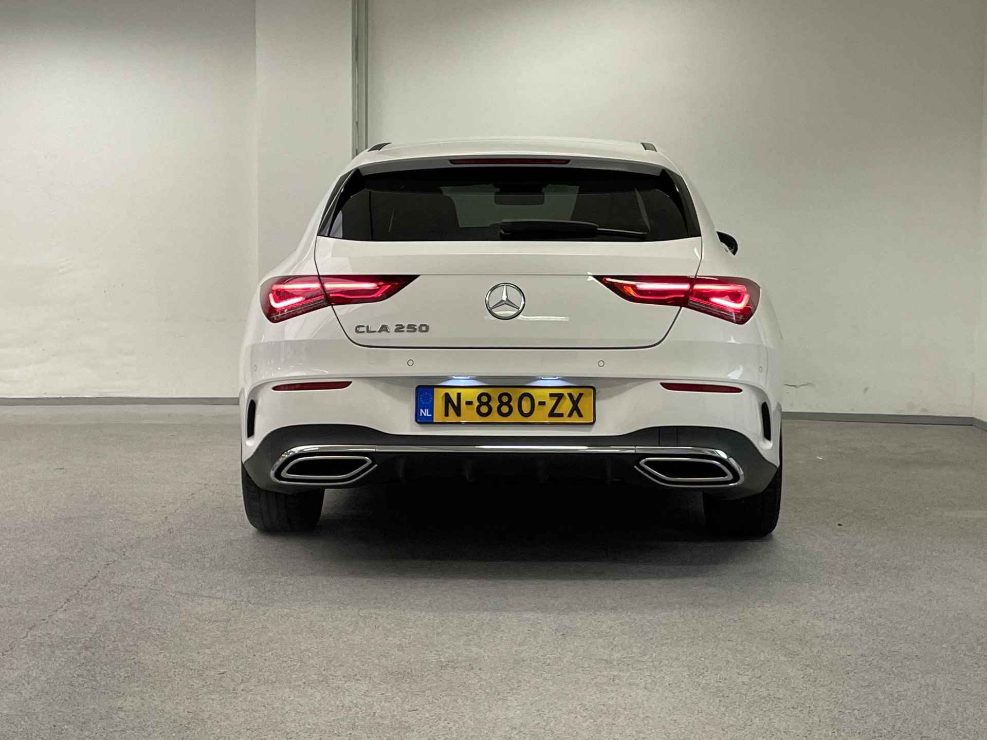 Mercedes-Benz CLA-klasse Shooting Brake 250 AMG Line Premium | BURMESTER | LEDER | DESIGNO INTERIEUR | - 11/40