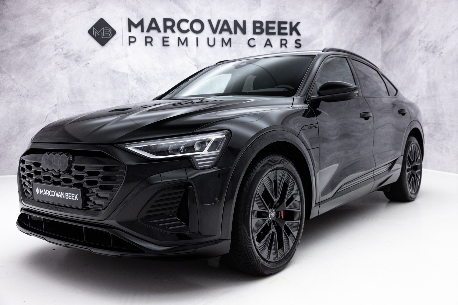 Audi Q8 Sportback e-tron 50 quattro S Edition 95 kWh | Verkocht | Pano | Leder | 21" | Matrix-LED