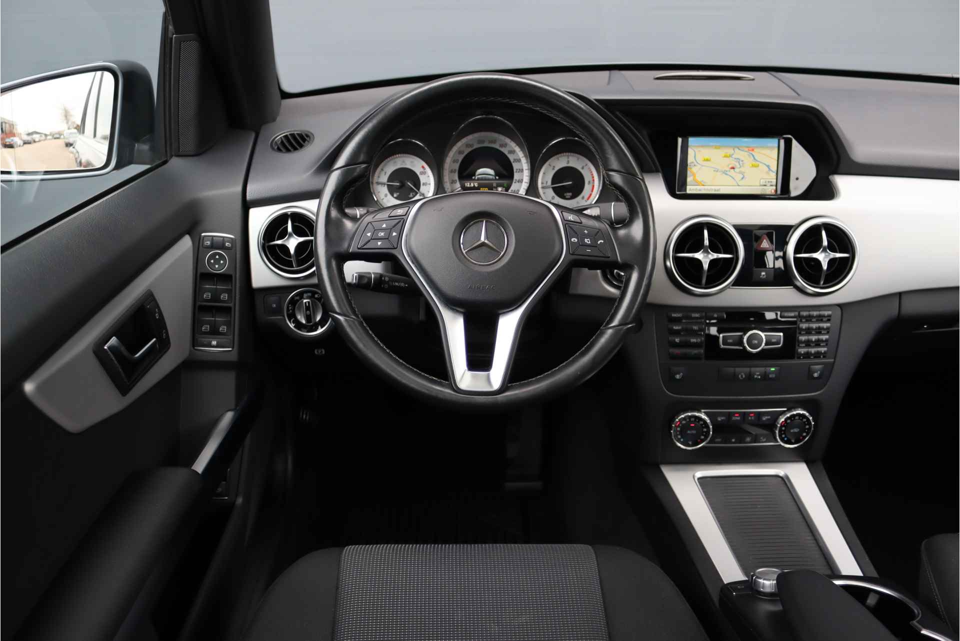 Mercedes-Benz GLK-Klasse 220 CDI AMG Line Aut7, Ambition, Panoramadak, Trekhaak, Intelligent Light System, Stoelverwarming, Cruise Control, Etc. - 11/32