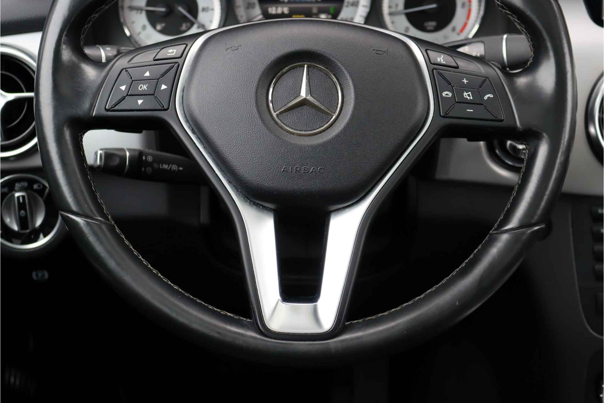 Mercedes-Benz GLK-Klasse 220 CDI AMG Line Aut7, Ambition, Panoramadak, Trekhaak, Intelligent Light System, Stoelverwarming, Cruise Control, Etc. - 26/32