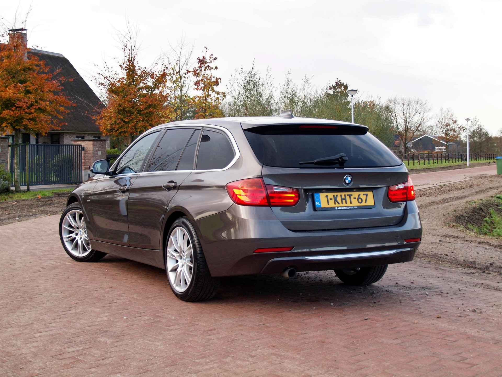 BMW 3-serie Touring 316i Executive Sport | Cruise Control | Navi | Bluetooth | - 2/28